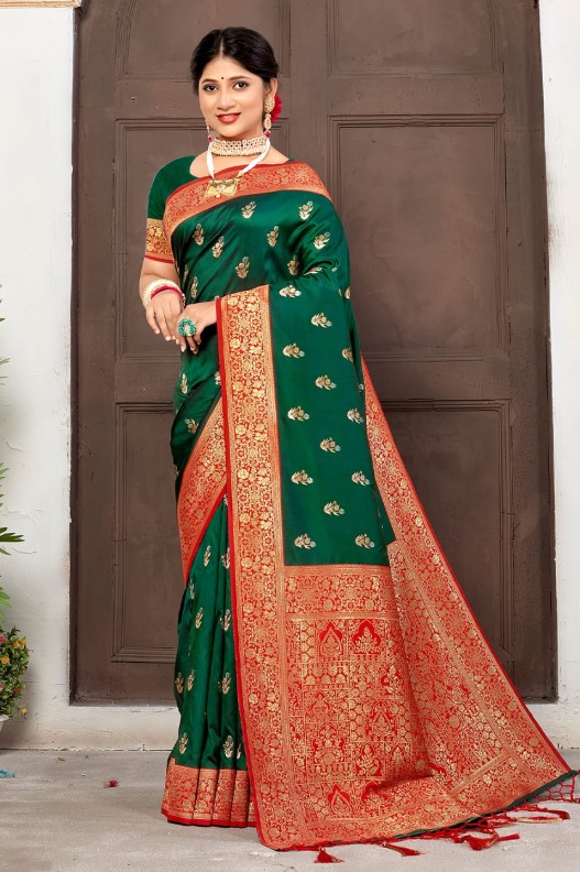 Exclusive Green & Red Banarasi Silk Rich Pallu Saree With Fancy Tessels.