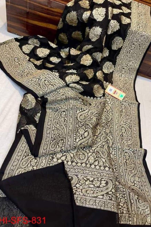 Aamazing Pure Banarasi Georgette Rich Pallu saree.