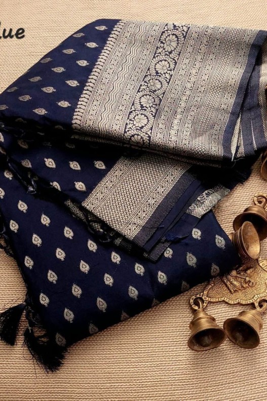 Premium Soft silk saree with zari border & Tessels